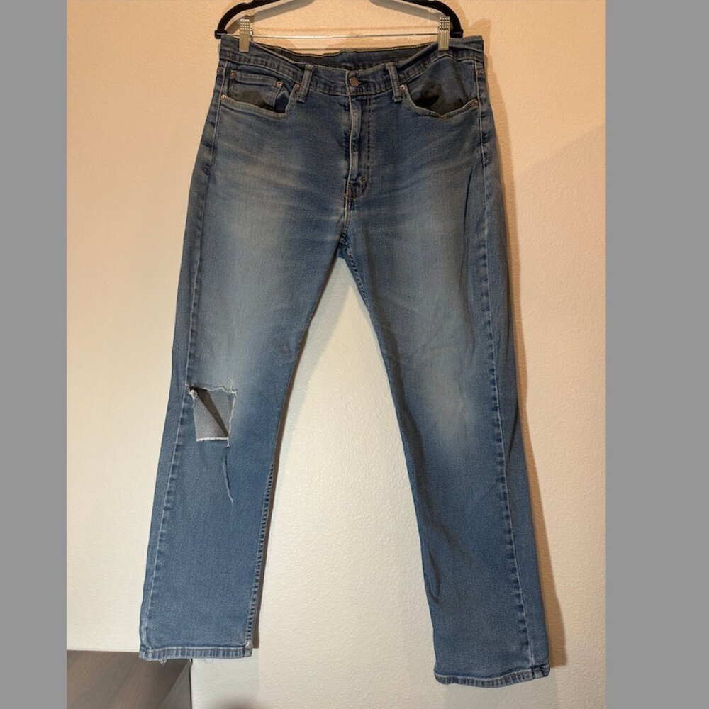 Levi’s Men’s 505 Regular Fit Denim Jeans
